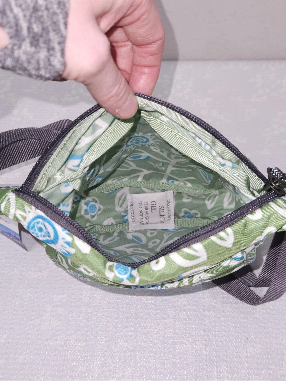 Overland Equipment Placer Crossbody Bag - Picture 5 of 8